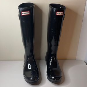 Women’s hunter boots black size 10